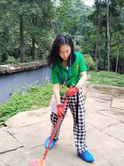 Sichuan: Big Panda Volunteer Day tour - The Logistics and Practical Details