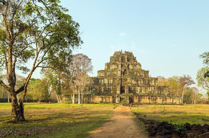 Siem Reap Airport pickup and Beng Mealea visit by private taxi - Who Will Love This Tour?