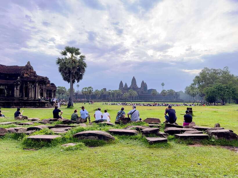 Siem Reap: Angkor Wat and Floating Village Day Tour - An In-Depth Look at the Siem Reap: Angkor Wat and Floating Village Tour