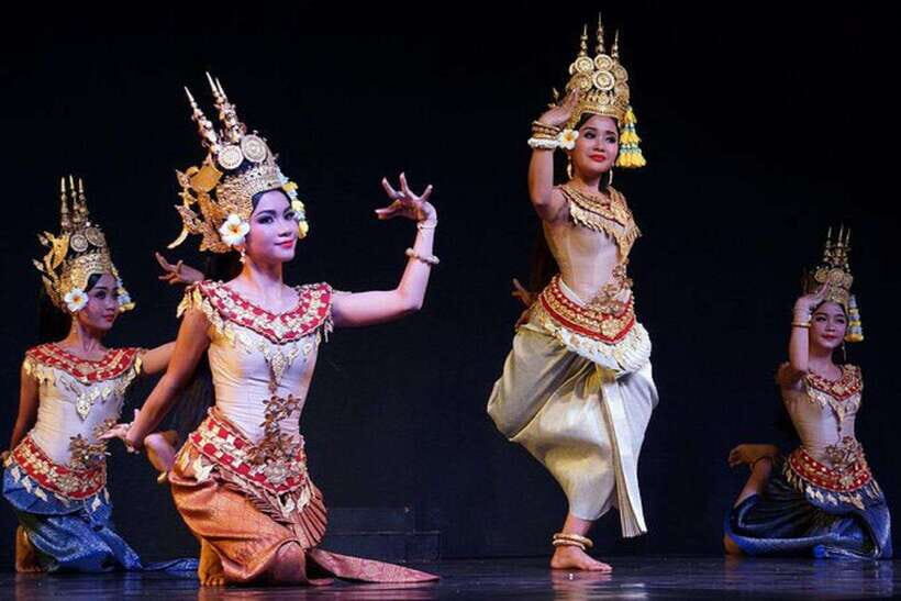 Siem Reap: Apsara Dance Show and Dinner with Hotel Pickup - A Deep Dive into the Experience