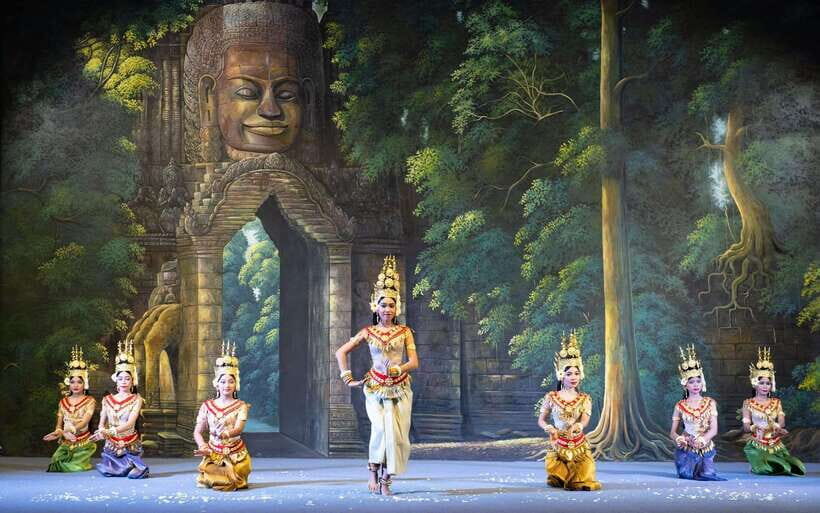 Siem Reap: Apsara Show Including Dinner & Hotel Pickup - The Experience in Detail