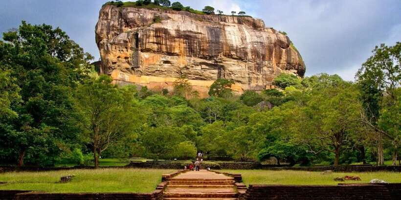 Sigiriya: Dambulla Cave Temple Day Tour From Colombo - The Sigiriya Museum: A Quick Dive into History