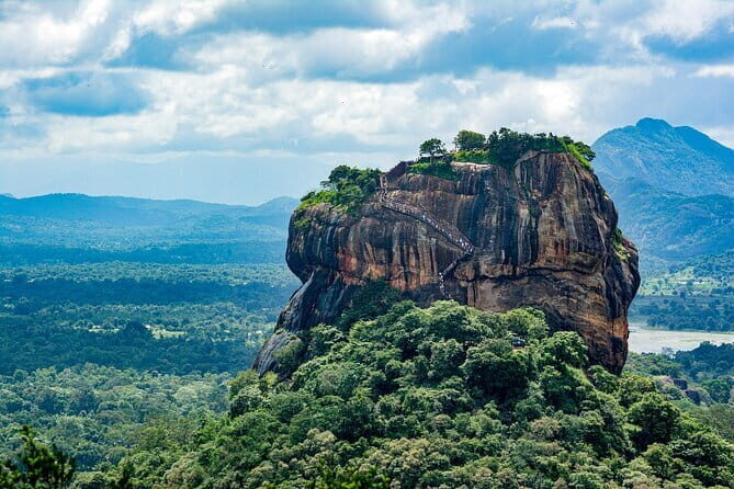 Sigiriya Rock Dambulla Cave and Village Tour From Trincomalee - Authentic Village Life at Hiriwadunna