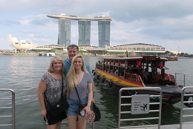 Singapore Group History & Culture Walking Tour - Sunset and Iconic Views at Marina Bay