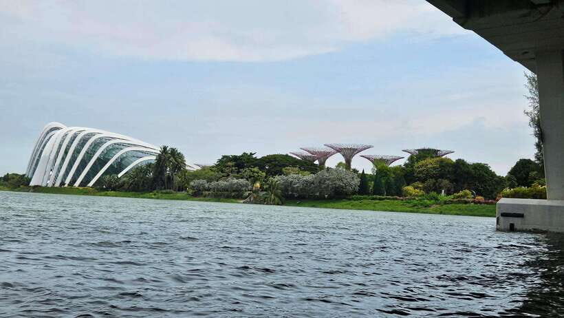 Singapore: Guided City Tour by Amphibious Duck Boat - The Sum Up