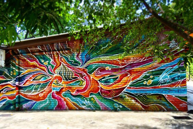 Singapore Street Art Hunting in Kampong Glam: Self-Guided Tour - Diving Deep into the Street Art Tour