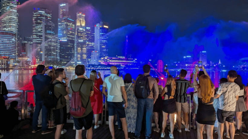 Singapore: Sunset River Cruise and Glittering Light Shows - How the Experience Works