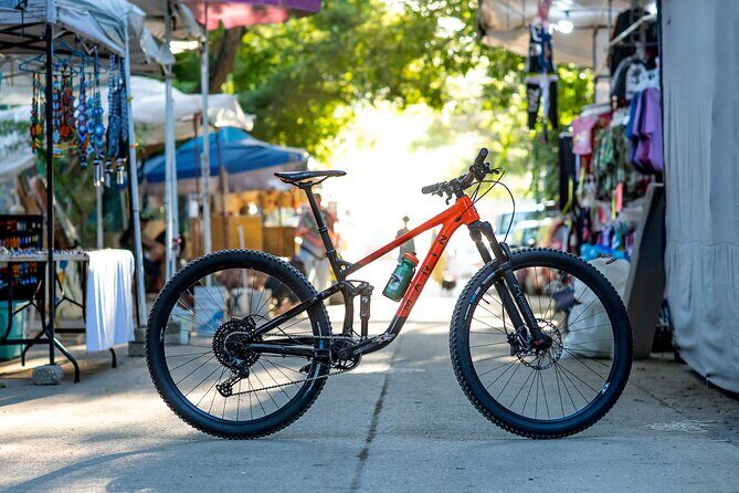 SINGLETRACK MOUNTAIN BIKE - Guided through the jungle - Playa Los Muertos and Cultural Insights