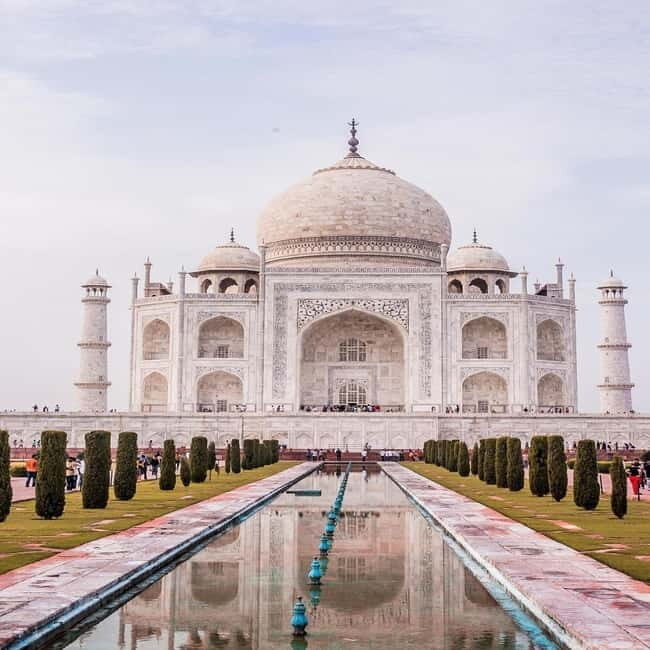 Skip the line Taj Mahal guided tour with High Value entrance - What’s Included and How It Works