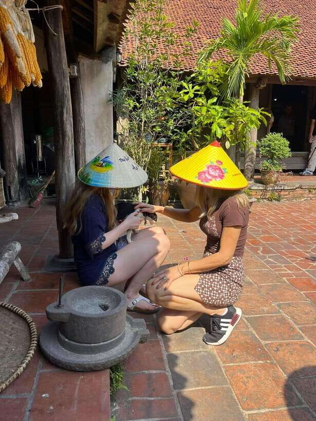 Small Group Discover the best of Duong Lam Ancient Village - An In-Depth Look at the Duong Lam Tour Experience