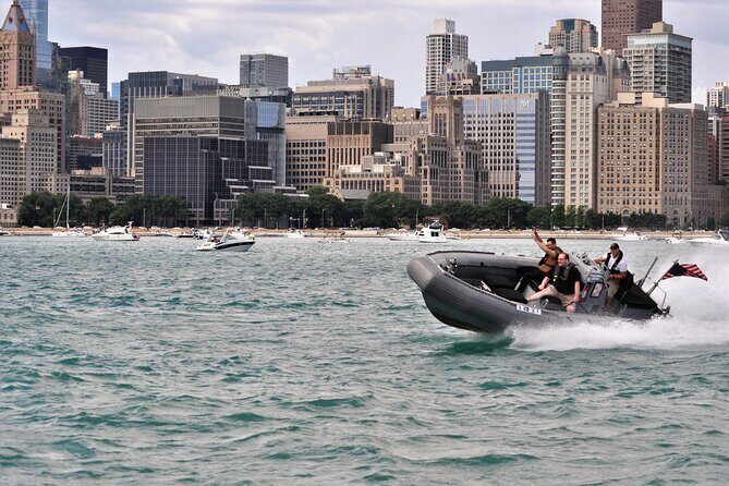 Small-Group Sightseeing Boat Tour in Chicago - A Detailed Breakdown of the Itinerary