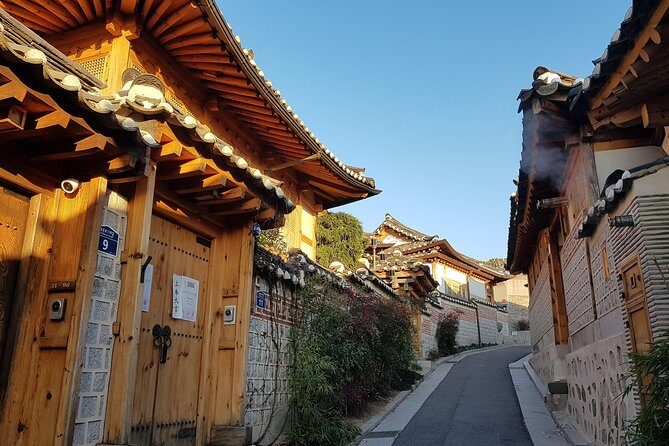 Small Group Tour: Seoul Tour by Subway Line 2 - Circular Line - An In-Depth Look at the Seoul Subway Line 2 Tour