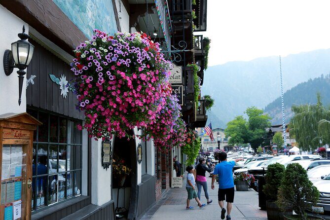 Snoqualmie Falls and Leavenworth Day Tour from Seattle - A Detailed Look at What Awaits You