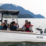 Squamish 4hr Rental 17ft Fiberglass Hourston with 70HP Engine - Who Will Love This Experience?