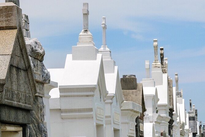 St Louis Cemetery No.3 New Orleans Burial Tradition Audio Guide - A Deep Dive into the Experience: What to Expect at St. Louis Cemetery No. 3