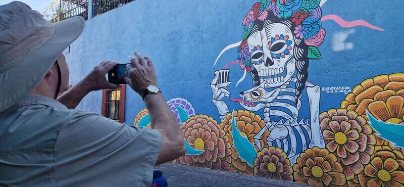 Street Art with an artist - What You Can Expect from the Itinerary