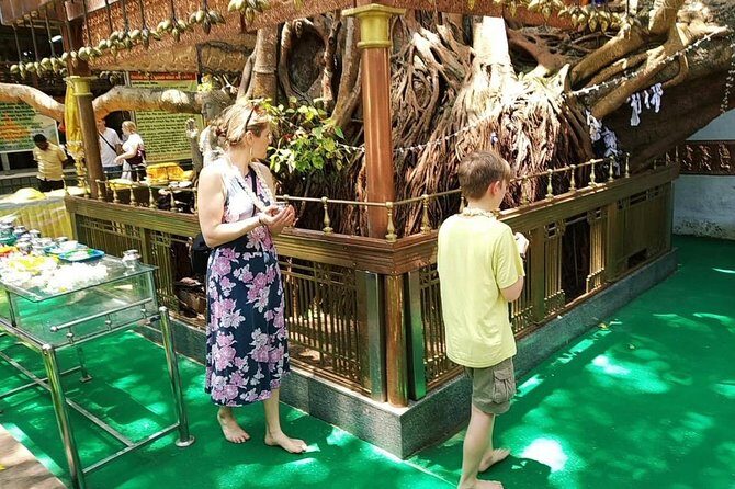 STREET Food with private city tour Colombo ( all - included ) - Authenticity and Local Flavor