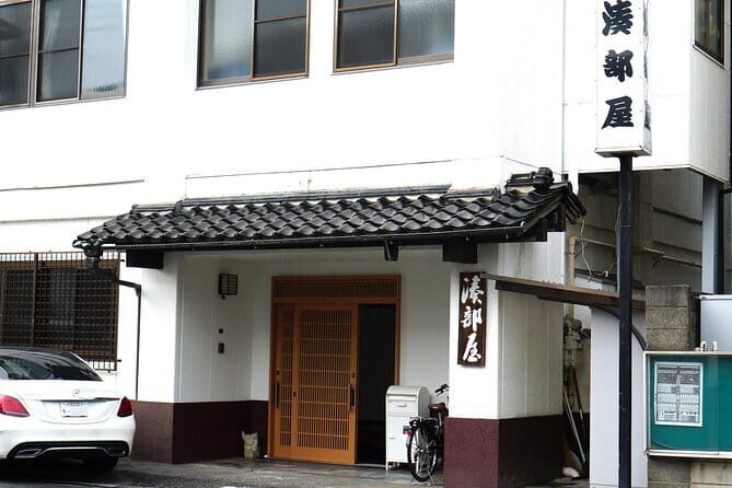 Sumo Stable Intimate Morning Practice - Practical Tips for Making the Most of Your Visit