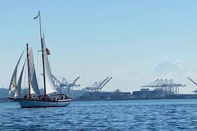 Sunday Brunch Cruise with Buffet in Washington - An In-Depth Look at the Seattle Sunday Brunch Cruise