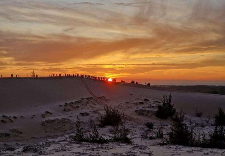 Sunrise or Sunset Mui Ne Sand Dunes Jeep Tour, Local Guide - Itinerary Breakdown: What to Expect