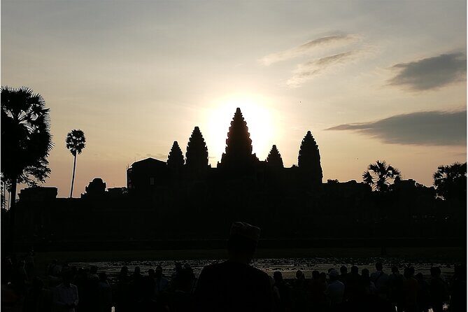 Sunrise Small Group Tour to Angkor Wat Temple - Authentic Experiences and Insights from Travelers