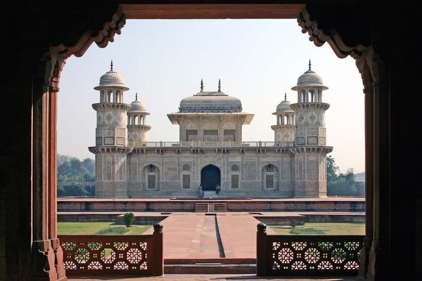 Sunrise Splendor: Agra Day Tour - Key Points