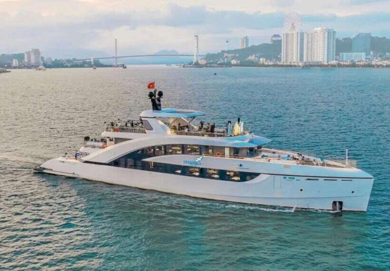 Sunset, Dining & Harmony Performance on Halong Saquila Yacht - An Authentic Night Out on the Water