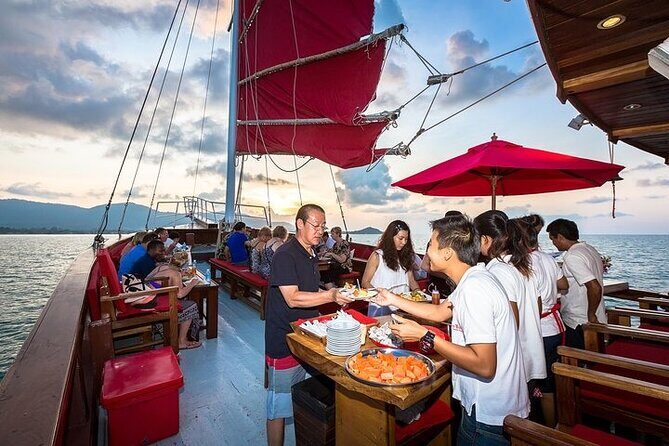 Sunset Dinner Cruise - FAQs about the Sunset Dinner Cruise