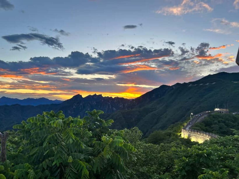Sunset Glow at Mutianyu Great Wall Night Bus Tour+Ticket - Who Should Consider This Tour?