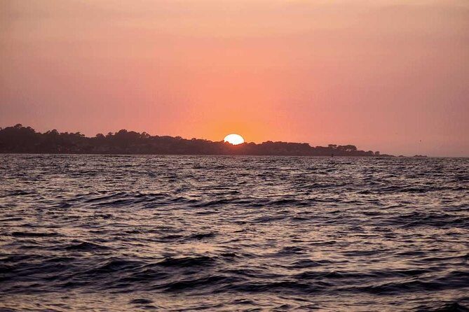 Sunset Sailing Cruise in Monterey Bay - A Detailed Look at the Sunset Sailing Cruise