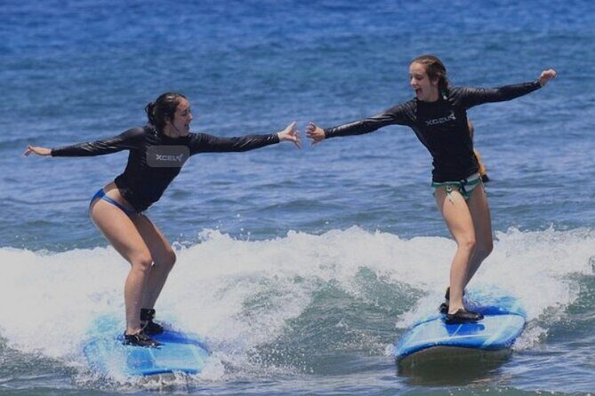 Surf lessons for beginners in Waikiki - What’s included and what to bring