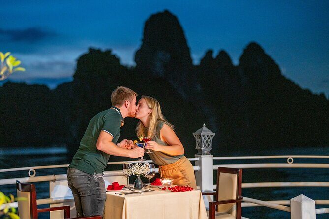 Swan Cruises: Bai Tu Long Bay 2 days 1 night (Deluxe room) - Exploring Bai Tu Long Bay with Swan Cruises: A Detailed Look