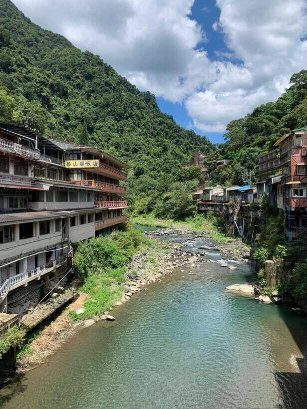 Taipei: 8 Hours Private Day Tour in Wulai with Benz Vito - Authentic Experiences and Cultural Touchpoints