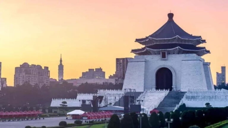 Taipei: Historical Republic of China Relics Guided Tour - FAQ