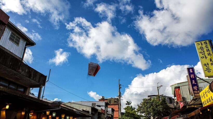 Taipei: Jiufen and Shihfen Half Day Tour