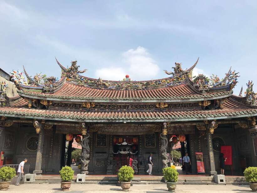 Taipei: Private Car Charter Tour - A Closer Look at What You Can Expect