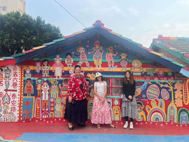 Taipei-Taichung-Taipei Private day trip - What to Expect: The Journey and Stops