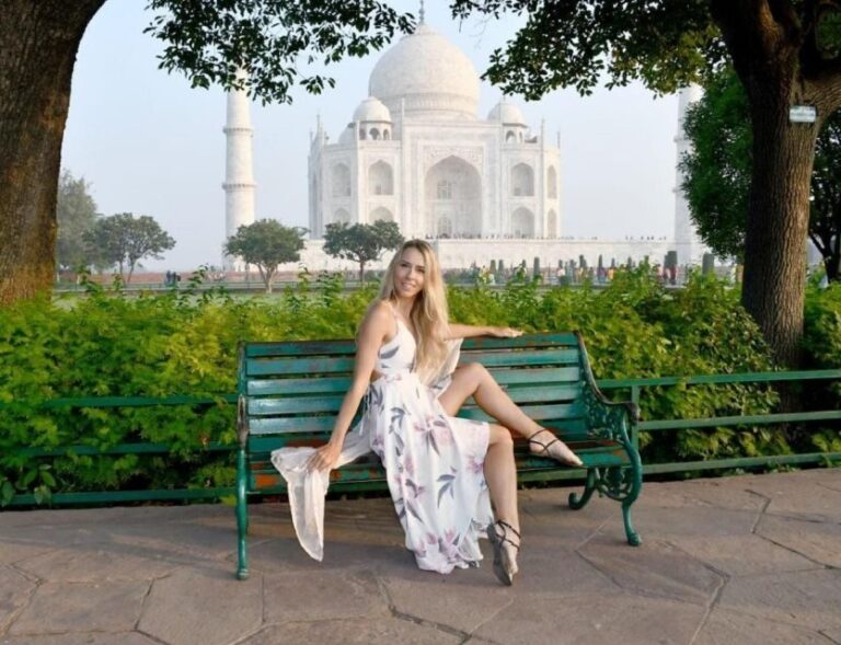 Taj Mahal with Professional Photoshoot - What Sets This Tour Apart?