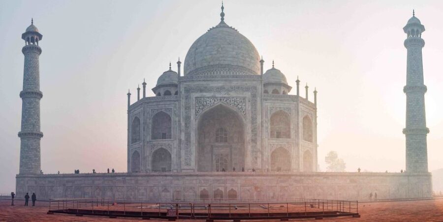 Taj & Time-Honored Delhi: A Guided 2-Day Journey