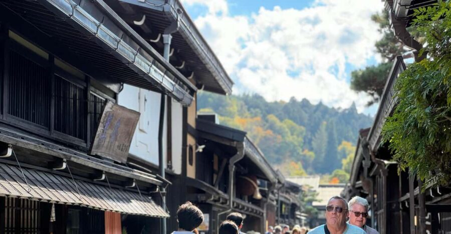 Takayama: Full-Day Private Guided Tour to 6 GYG Top Spots - In-Depth Look at the Stops
