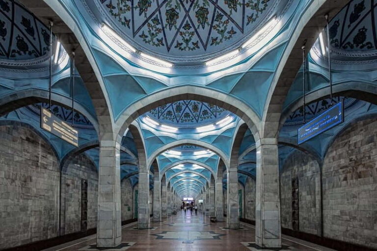 Tashkent: 4 Hour Food Tour and Metro Journey with a Guide - Exploring Tashkent’s Metro System