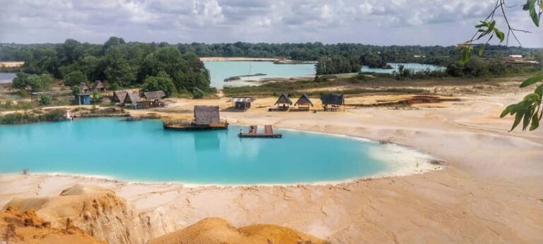 Teluk Sebong: Bintan Desert and Blue Lake Trip - Who Should Consider This Tour?