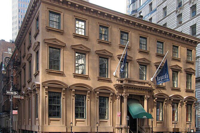 The Outlaws Who Built NYC Walking Tour - Who Should Consider This Tour?