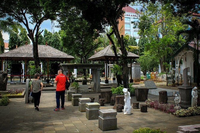 The Secret Society of Batavia - Walking Tour - Practical Details & Tips