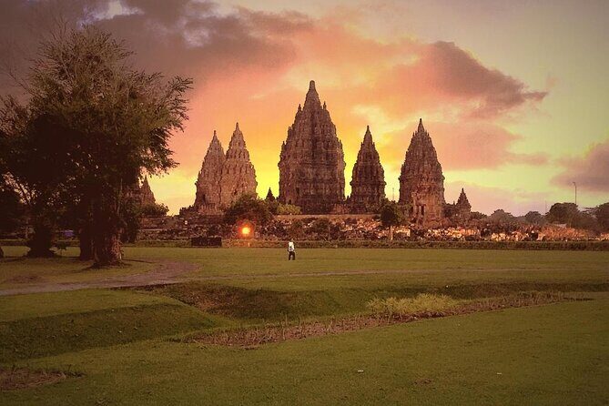 The Uniqueness of Borobudur and Prambanan Temples - Who Is This Tour Best For?