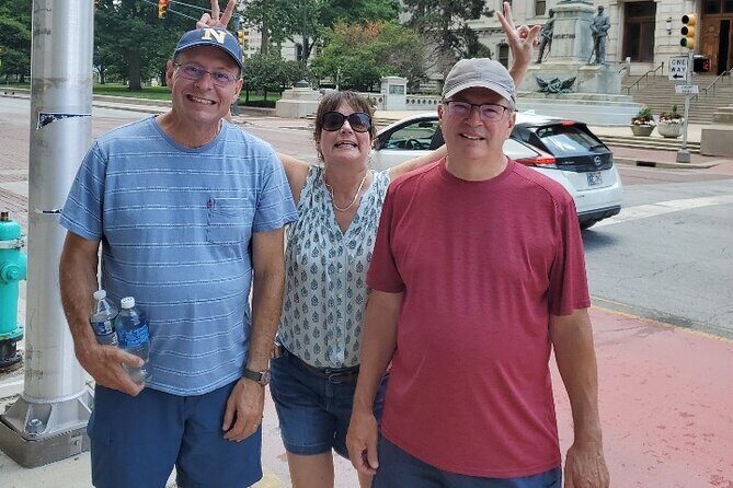 Thrilling Downtown Scavenger Hunt Game in Milwaukee - Practical Details