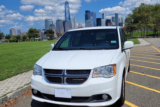 Times Square NYC to EWR Newark International Airport - An In-Depth Look at the Experience