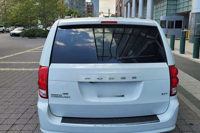 Times Square NYC to Newark International Airport Transfer Service - An In-Depth Look at the Times Square to Newark Airport Transfer Service