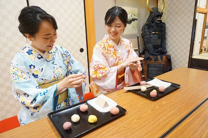 Tokyo 6 h Private Guided Tour & Japanese Sweets Making Experience - A Deep Dive into the Experience