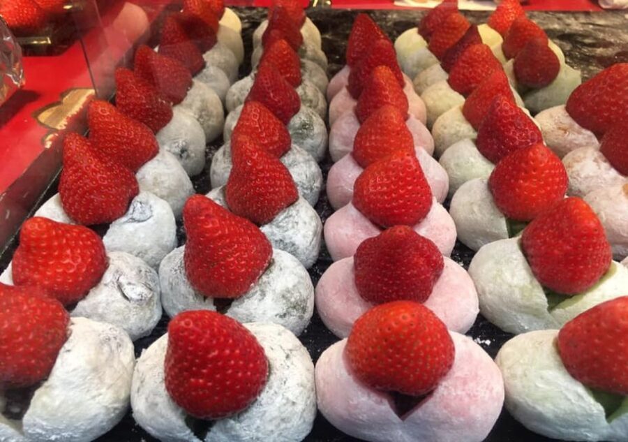 Tokyo: Classic Tsukiji Food Tour - Exploring the Tsukiji Fish Market: Beyond the Sizzle and Scales